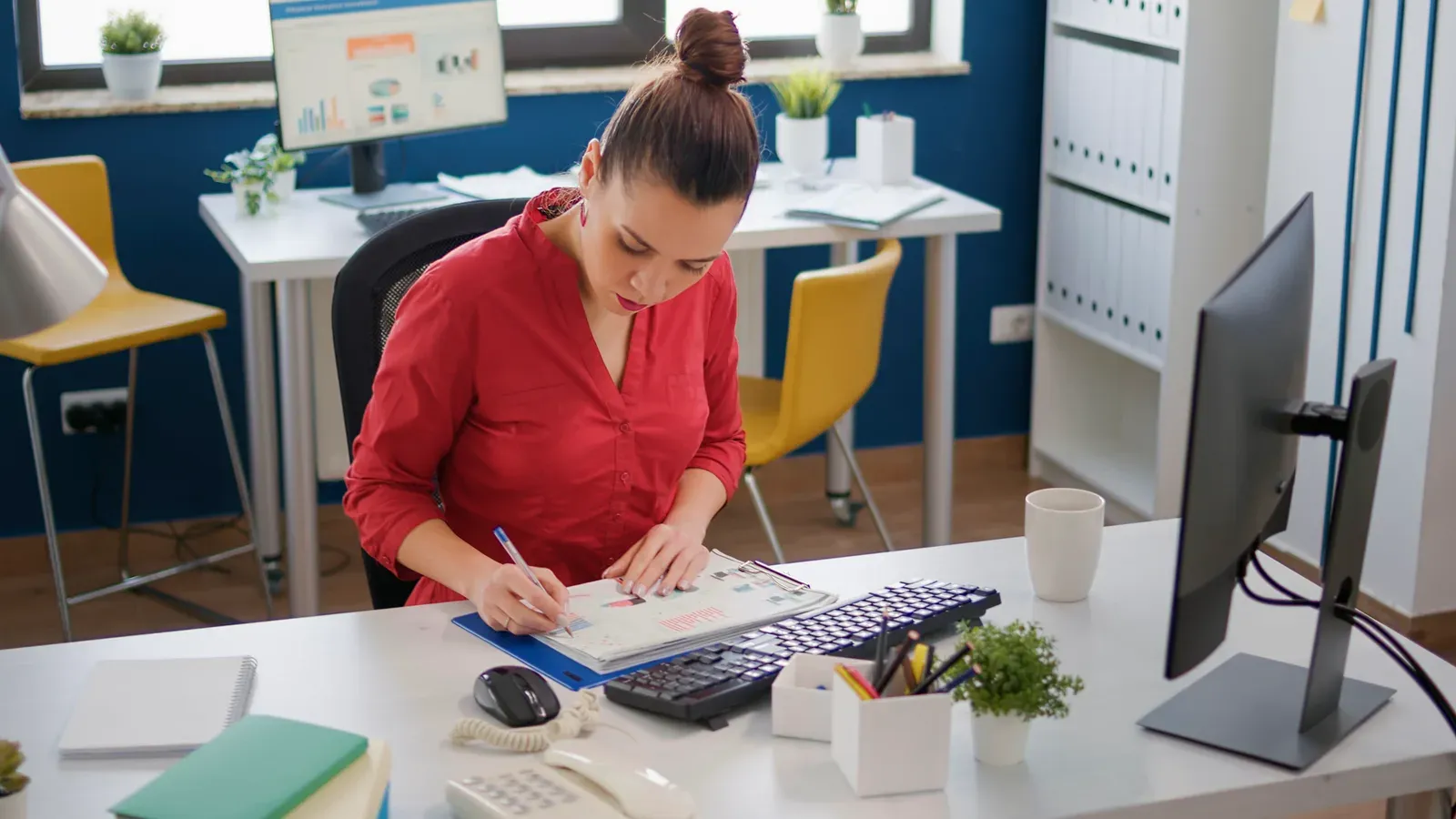 How to Build a Child Care Team That Doesn’t Need Your for Everything