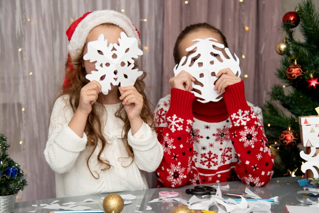 Winter arts and crafts for daycares to run